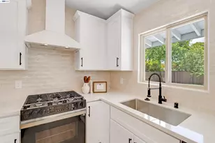 1121 P St, Livermore, CA 94551 - Photo 20