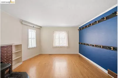 6350 Hillmont Dr, Oakland, CA 94605 - Photo 6
