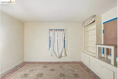 6350 Hillmont Dr, Oakland, CA 94605 - Photo 12