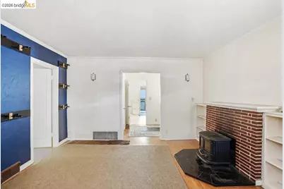 6350 Hillmont Dr, Oakland, CA 94605 - Photo 8