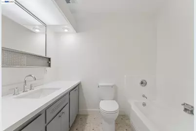 339 Broadway #116, Alameda, CA 94501 - Photo 16