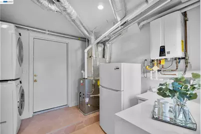 274 Staples Ave, San Francisco, CA 94112 - Photo 46
