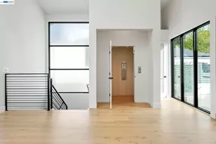 5883 Margarido Dr, Oakland, CA 94618 - Photo 6