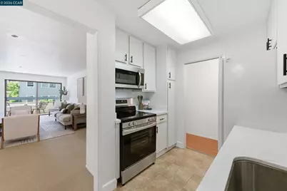 389 Belmont Street #103, Oakland, CA 94610 - Photo 10