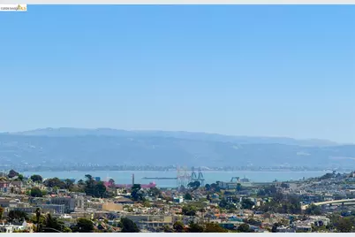 259 Staples Ave, San Francisco, CA 94112 - Photo 70