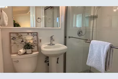 2652 Buena Vista Ave, Walnut Creek, CA 94597 - Photo 10