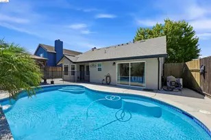 8245 Auberry Drive, Sacramento, CA 95828 - Photo 42