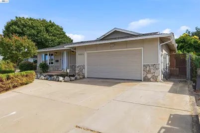 1401 Monterey Dr, Antioch, CA 94509 - Photo 2