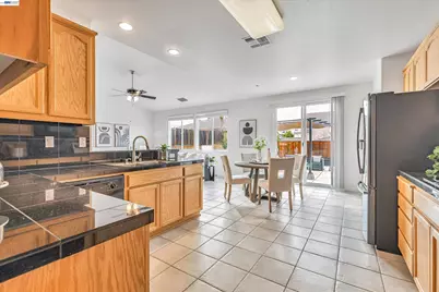 3928 Kite Way, Antioch, CA 94509 - Photo 36