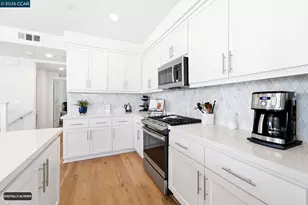 9732 Seawind Wy, Newark, CA 94560 - Photo 12