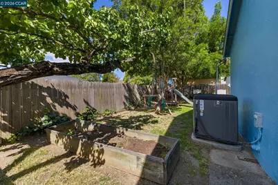 1869 Landana Dr, Concord, CA 94519 - Photo 38