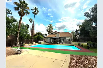 212 Marin Ct, Vacaville, CA 95687 - Photo 2