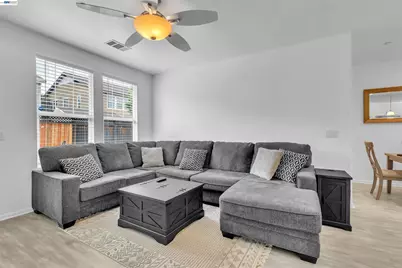 90 Bergamot Ct, Oakley, CA 94561 - Photo 24