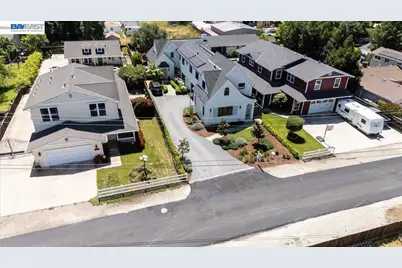 3550 Vine St, Pleasanton, CA 94566 - Photo 2