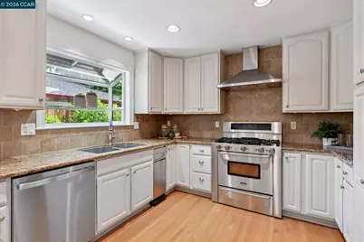 962 Oasis Dr, Concord, CA 94518 - Photo 16