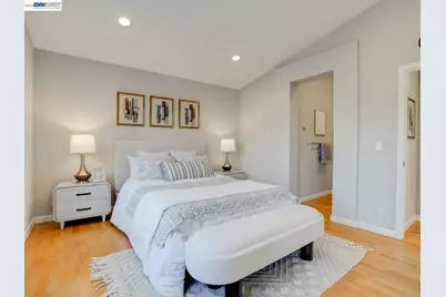 112 Camerota Way, Redwood City, CA 94065 - Photo 18