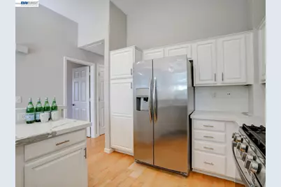112 Camerota Way, Redwood City, CA 94065 - Photo 14