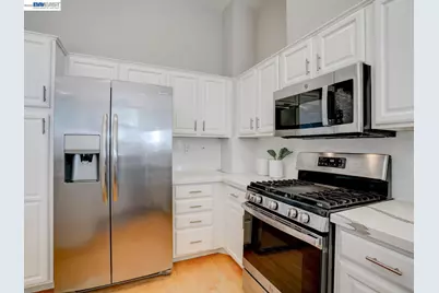 112 Camerota Way, Redwood City, CA 94065 - Photo 16