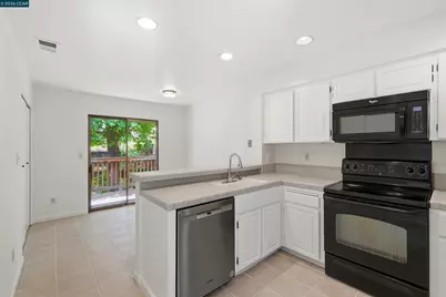 357 Scarlet Oak Ct, Pleasant Hill, CA 94523 - Photo 8