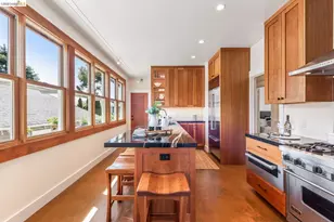 6166 Dover St, Oakland, CA 94609 - Photo 8
