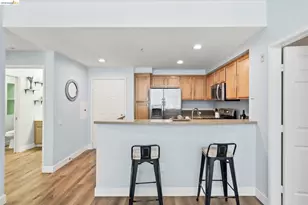 280 Caldecott Ln, Oakland, CA 94618 - Photo 14