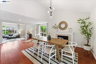 7981 Surrey Ln, Oakland, CA 94605 - Photo 14