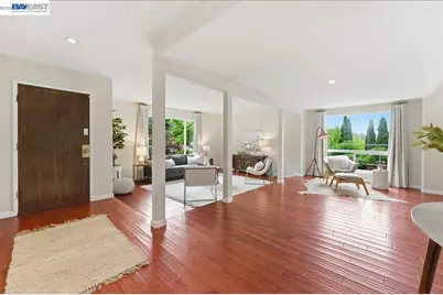 7981 Surrey Ln, Oakland, CA 94605 - Photo 4