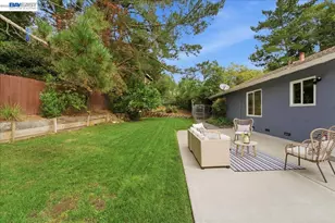 7981 Surrey Ln, Oakland, CA 94605 - Photo 32