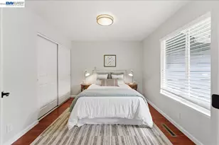 7981 Surrey Ln, Oakland, CA 94605 - Photo 20