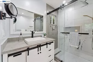7981 Surrey Ln, Oakland, CA 94605 - Photo 28