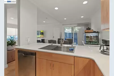 150 Aurora Plz, Union City, CA 94587 - Photo 12