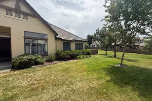 7693 Galloway Dr, San Jose, CA 95135 - Photo 2