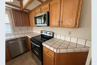 7693 Galloway Dr, San Jose, CA 95135 - Photo 4