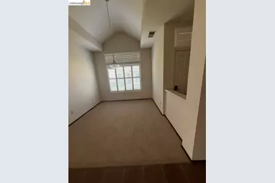 7693 Galloway Dr, San Jose, CA 95135 - Photo 18