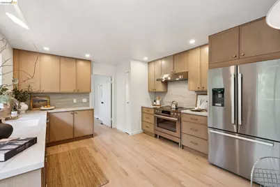 156 Hazel Lane, Piedmont, CA 94611 - Photo 12