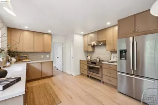 156 Hazel Ln, Piedmont, CA 94611 - Photo 12