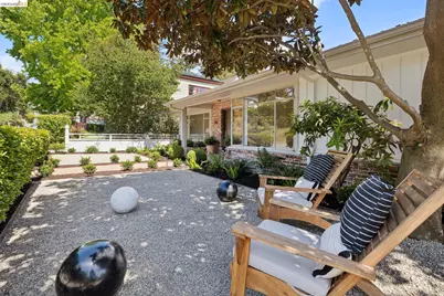 156 Hazel Lane, Piedmont, CA 94611 - Photo 4
