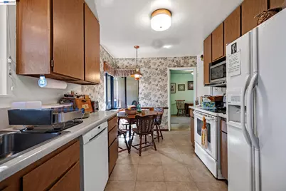 21617 Westfield Ave, Hayward, CA 94541 - Photo 34