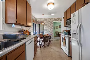 21617 Westfield Ave, Hayward, CA 94541 - Photo 34