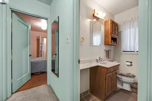 21617 Westfield Ave, Hayward, CA 94541 - Photo 20