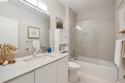 189 Schooner Ct, Richmond, CA 94804 - Photo 18