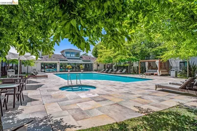 189 Schooner Ct, Richmond, CA 94804 - Photo 34