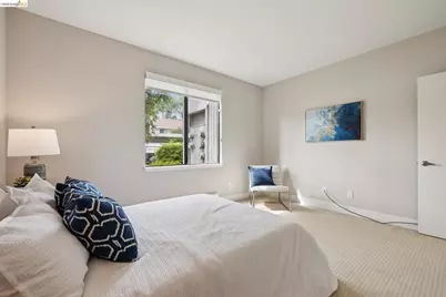 189 Schooner Ct, Richmond, CA 94804 - Photo 16