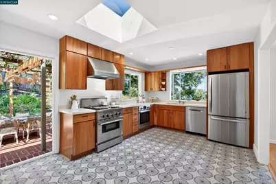 90 Loma Vista Drive, Orinda, CA 94563 - Photo 14