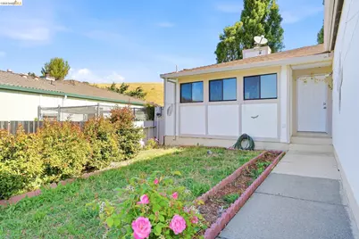 4047 Mozart Dr, Richmond, CA 94803 - Photo 4