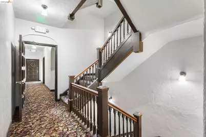 1001 Warfield Ave, Oakland, CA 94610 - Photo 8