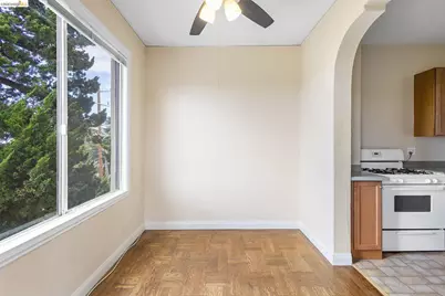 1001 Warfield Ave, Oakland, CA 94610 - Photo 12