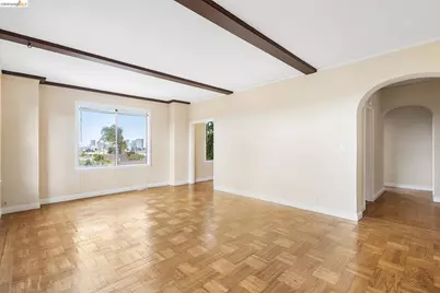 1001 Warfield Ave, Oakland, CA 94610 - Photo 14