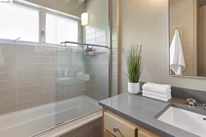 1963 Arrowhead Dr, Oakland, CA 94611 - Photo 28