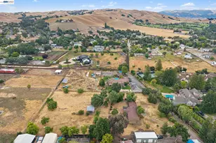 744 Mockingbird Ln, Pleasanton, CA 94566 - Photo 46